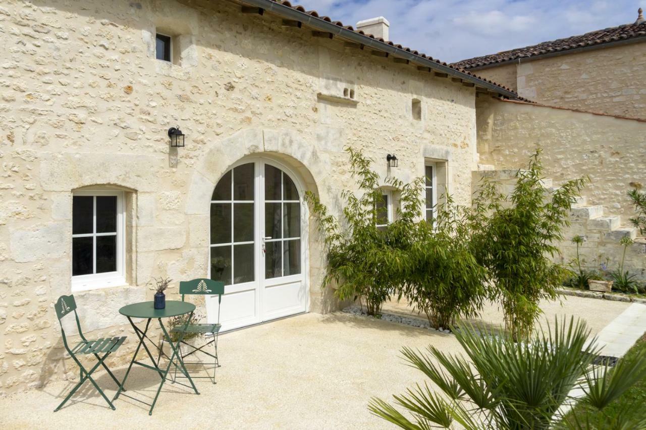 Le Clos De Tesson Exteriör bild