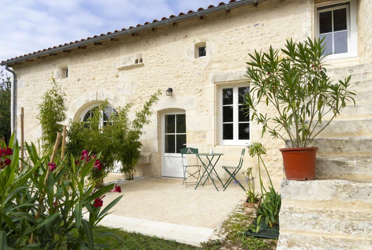 Le Clos De Tesson Exteriör bild